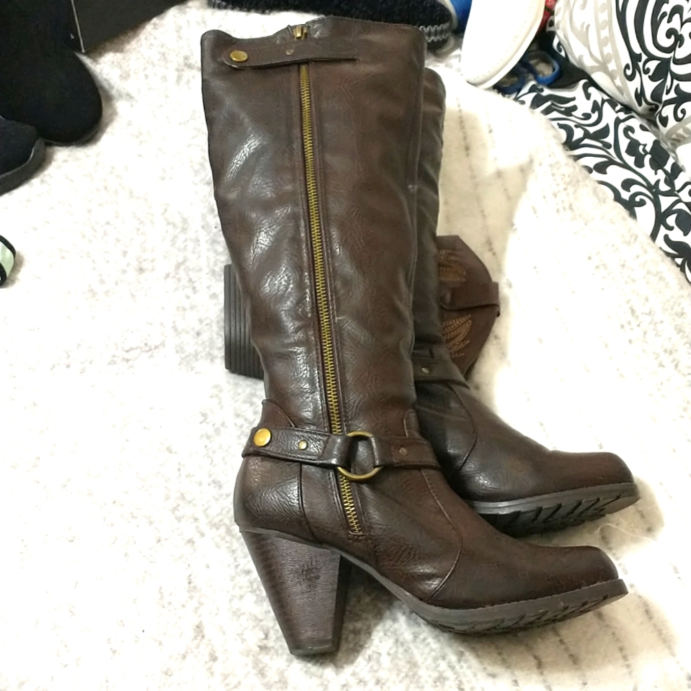 Relativity ladies boots faux brown leather at knee caps